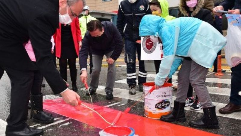 Tuzla’da 'Yayalar kırmızı çizgimizdir' farkındalık çalışması yapıldı