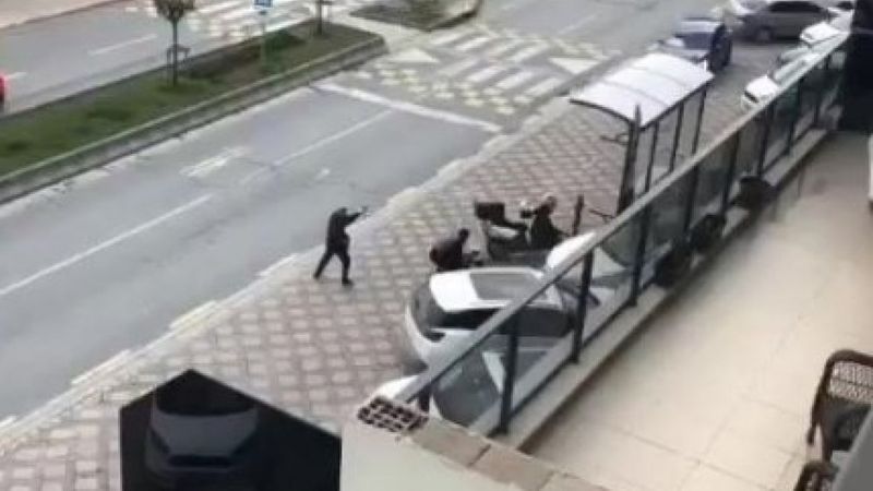 Başakşehir'deki silahlı kavga kamerada