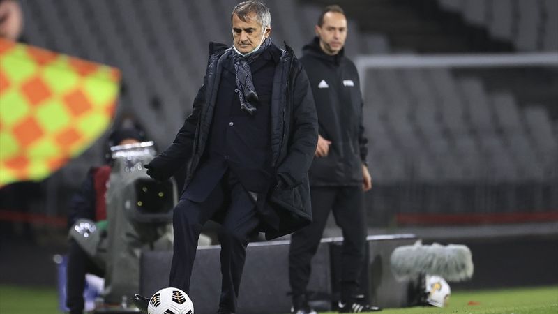 Şenol Güneş: Üzgünüz, futbol sürprizlere açık