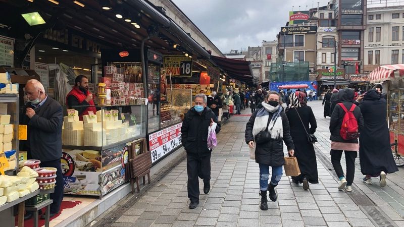 Eminönü'nde Ramazan alışverişi yoğunluğu