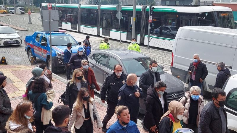 Kocaeli'de adliye önünü karıştıran cinsel istismar davası