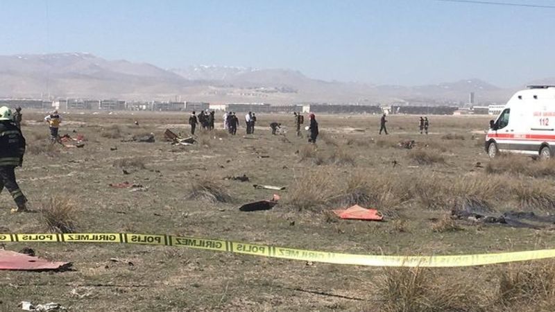 Konya'da askeri uçak düştü