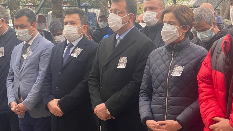 Canan Kaftancıoğlu, cenaze namazında en ön safta