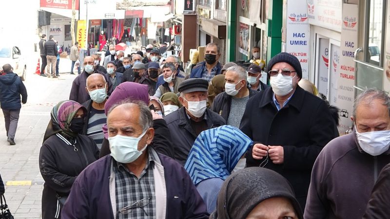 Bursa'da Ramazan öncesi alışveriş çılgınlığı