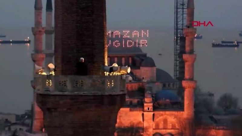 Ayasofya Camii'nde 87 yıl sonra Ramazan ayının ilk akşam ezanı