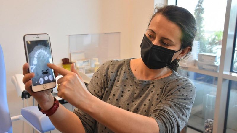 İzmir'de kokoreç yerken diline iğne batan kadın hastaneye koştu