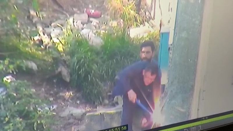 Ataşehir'de elektrik kablolarını keserek çalmaya çalışan 3 hırsız