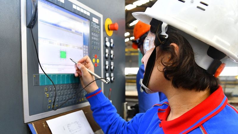 Ücretli çalışan sayısı şubatta yüzde 0,5 arttı