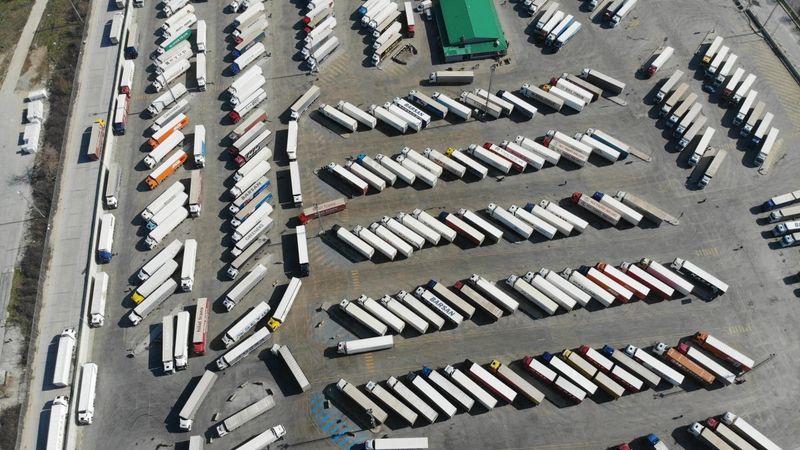 Kapıkule’de tüm zamanların rekoru kırıldı: 24 saatte tam bin 438 tır