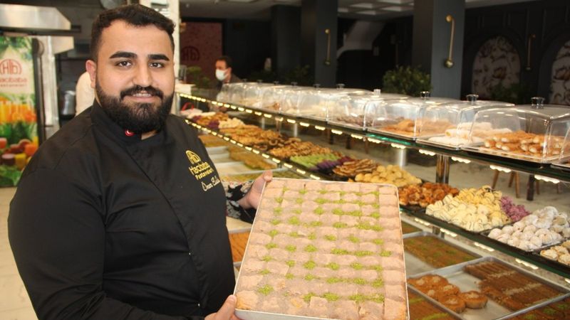 Diyarbakır’da tatlıcıların Ramazan mesaisi aralıksız sürüyor