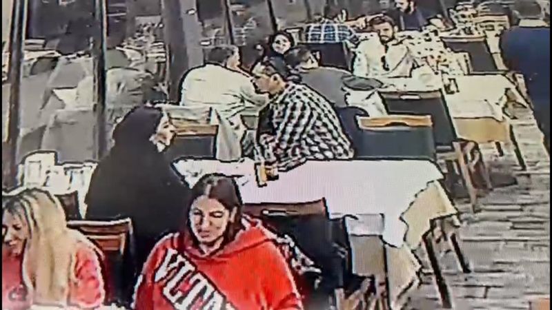 Fatih’te yemek yerken 27 bin 400 lirasını çaldırdı