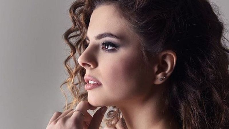 Yasak Elma Alev kimdir? Özlem Gezgin hakkında bilgiler..