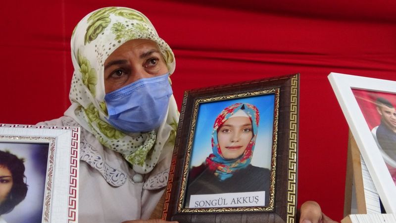 Diyarbakır annesi Fatma Akkuş: Çocuklarımızı Amerika’ya satıyorlar