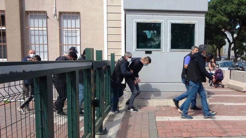 Çanakkale’de yediemin otoparkından araç çaldılar