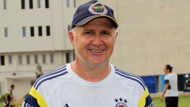 Şenol Çorlu kimdir? Şenol Çorlu hangi takımlarda oynadı? Antrenör Şenol Çorlu'nun biyografisi..