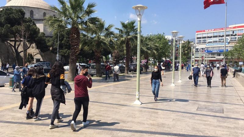 Aydınlılar güneşli havanın tadını çıkardı