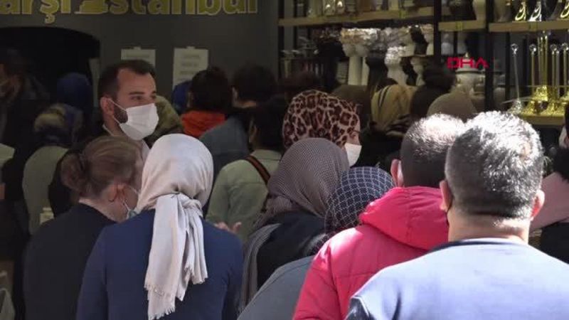 Sakaryalılar indirimi duyunca koronavirüsü unuttu