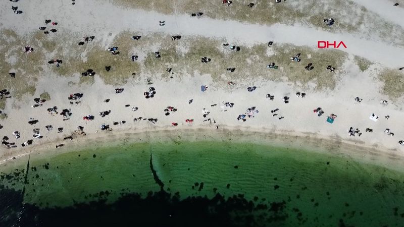 İstanbullular sahilleri doldurdu
