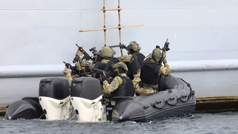 'Timsahlar' Mavi Vatan'daki zorlu görevlere böyle hazırlanıyor