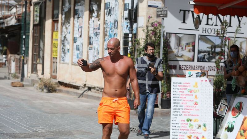 Antalya'da, kadın polise 'ahlaksız' teklifte bulunan turist serbest kaldı