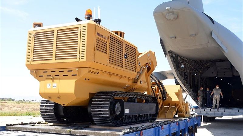 Azerbaycan'a 5 mayın temizleme aracının daha teslimatı yapıldı