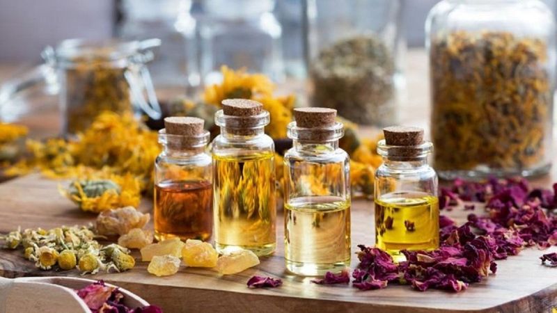 İskit yağı nedir, neye iyi gelir? İskit yağı faydaları ve kullanımı..