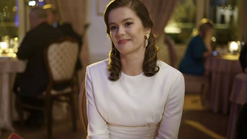 Camdaki Kız dizisi gündemden düşmüyor: Nalan, Prenses Diana mı?