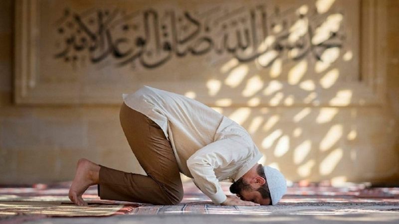 Tilavet secdesi nedir, nasıl yapılır? Tilavet secdesi duası ve ayetleri..