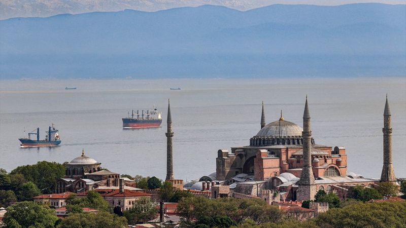 İstanbul'dan Uludağ manzarası bir yıl sonra tekrar görüldü