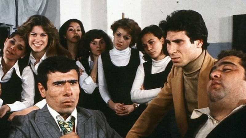 Hababam Sınıfı Dokuz Doğuruyor ne zaman çekildi? Hababam Sınıfı Dokuz Doğuruyor oyuncu kadrosu..