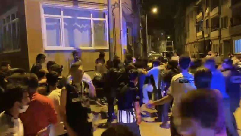 Bursa'da taraftarlar birbirine girdi