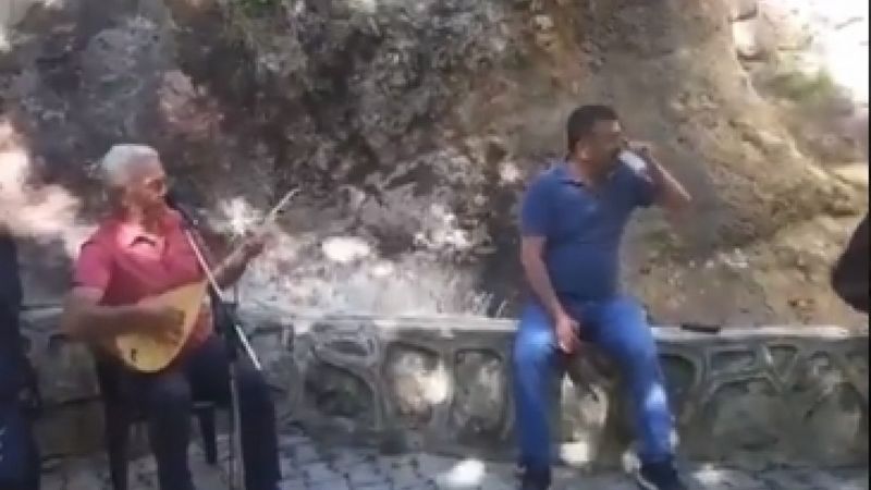 CHP'li Veli Ağbaba, sokağa çıkma yasağında alem yaptı