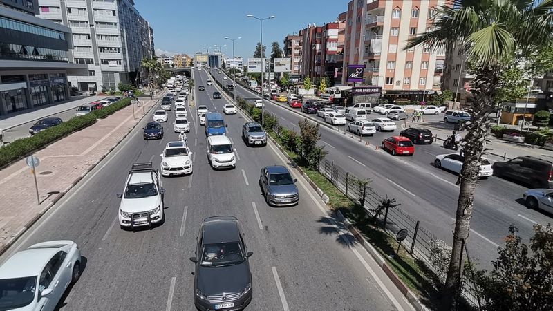 Antalya'da trafik yoğunluğu oluştu