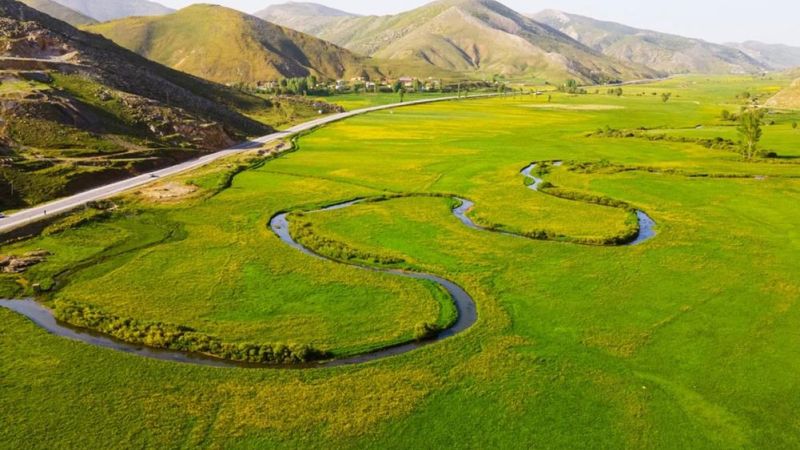 Bitlis'te menderesler görsel şölen sunuyor