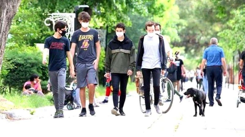 Kademeli normalleşmede çocuklar dışarı çıkabilecek mi? 18 yaş altı için yeni karar