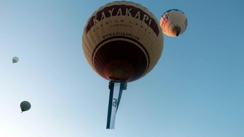 Şampiyonluk kutlanıyor: Kapadokya'da balonlar 'Beşiktaş' bayrakları ile havalandı