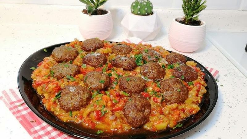Patlıcan yemeklerinin şahı: Söğürme kebabı tarifi