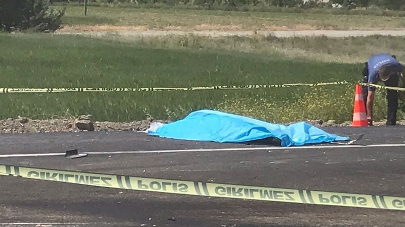 Denizli’de sürücü araçtan fırlayıp, can verdi