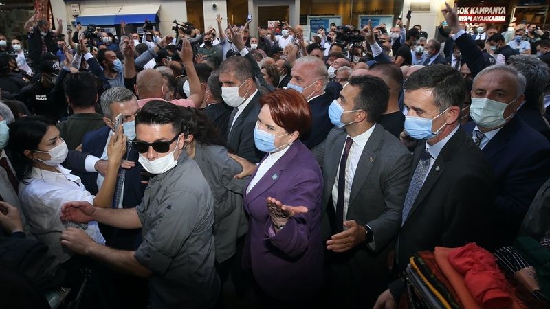 Meral Akşener, Rize Çayeli'nde protesto edildi