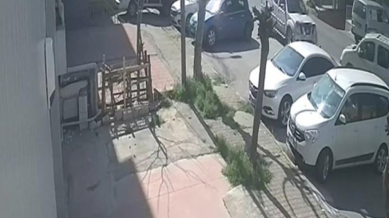 Ataşehir’de ilginç kaza: Yol vermedi, diğer araçlara çaptı