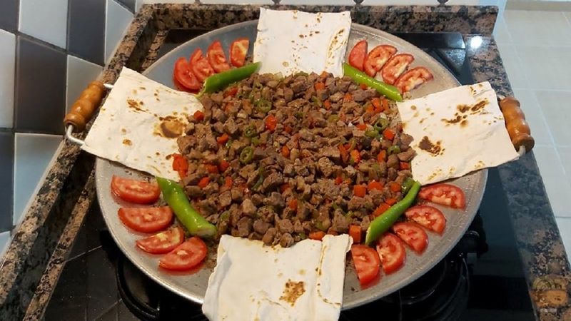 Et yemeklerinin en sevileni: Sac kavurma tarifi