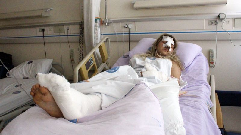 Antalya'da sevgilisi tarafından pencereden itilen hemşire tedavi görüyor