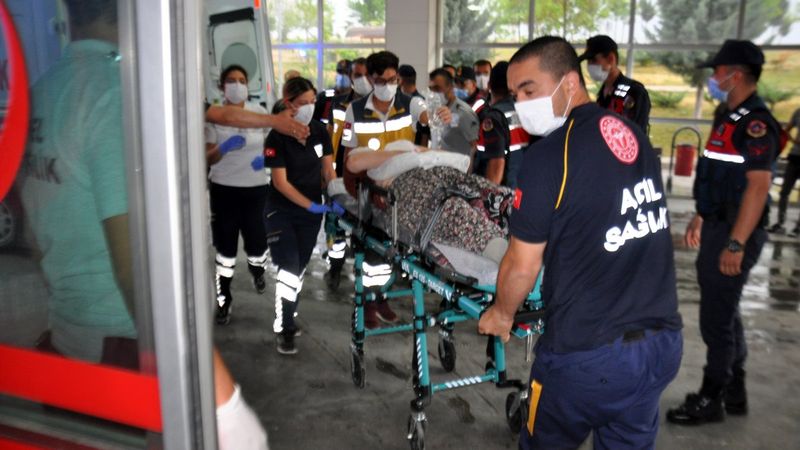 Karaman'da tartışma sırasında hem kendini, hem eşini vurdu