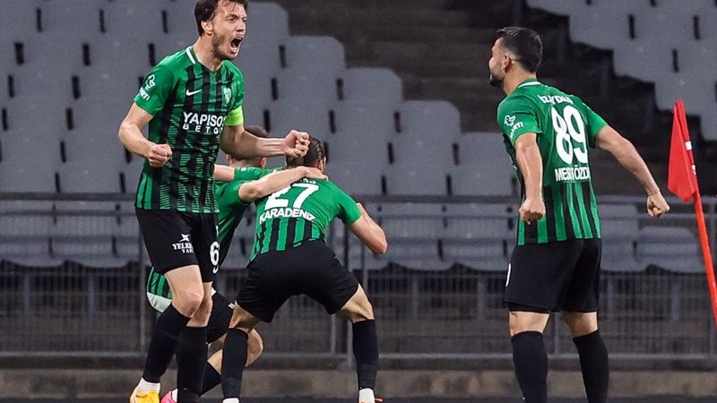 Kocaelispor, TFF 1'inci Lig'e yükseldi