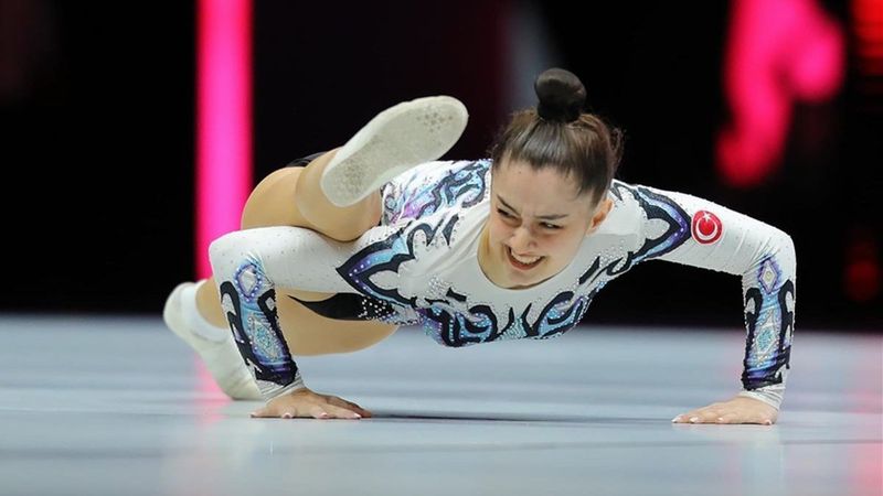 Ayşe Begüm Onbaşı'dan altın madalya