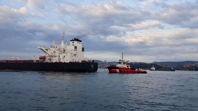 İstanbul Boğazı'nda trafik askıya alındı