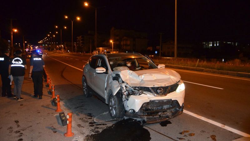 Aksaray'da araçtan fırlayan sürücü, 7 metre yükseklikten alt geçide düştü