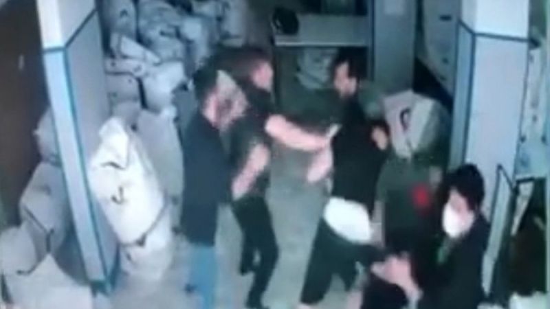 Küçükçekmece’de ‘yan baktın’ kavgası