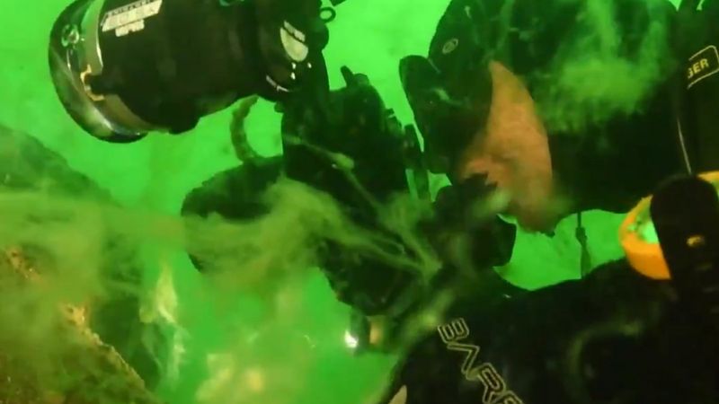 Deniz salyasıyla kaplanan Marmara Denizi’nin dibi görüntülendi