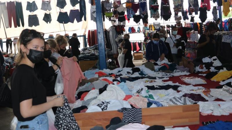 Edirne'de, Bulgar turistlerin akın ettiği Ulus Pazarı yeniden açıldı